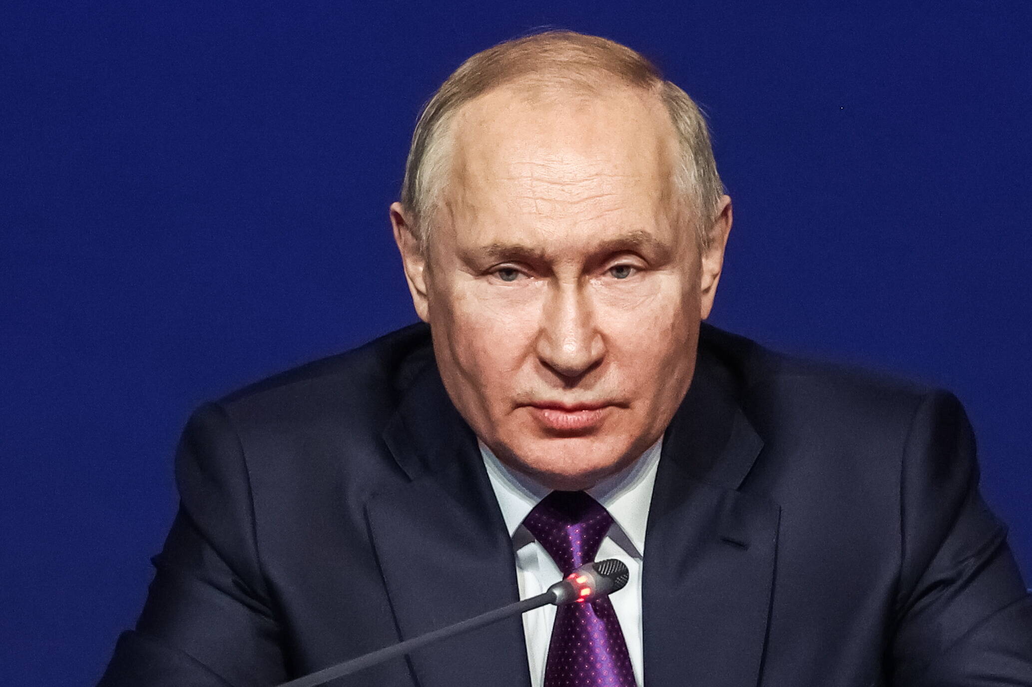 Flucht in geheimen Bunker! Wladimir Putin reagiert panisch! Nach Grippe-Ausbruch im Kreml und Brandanschlägen in Moskau!