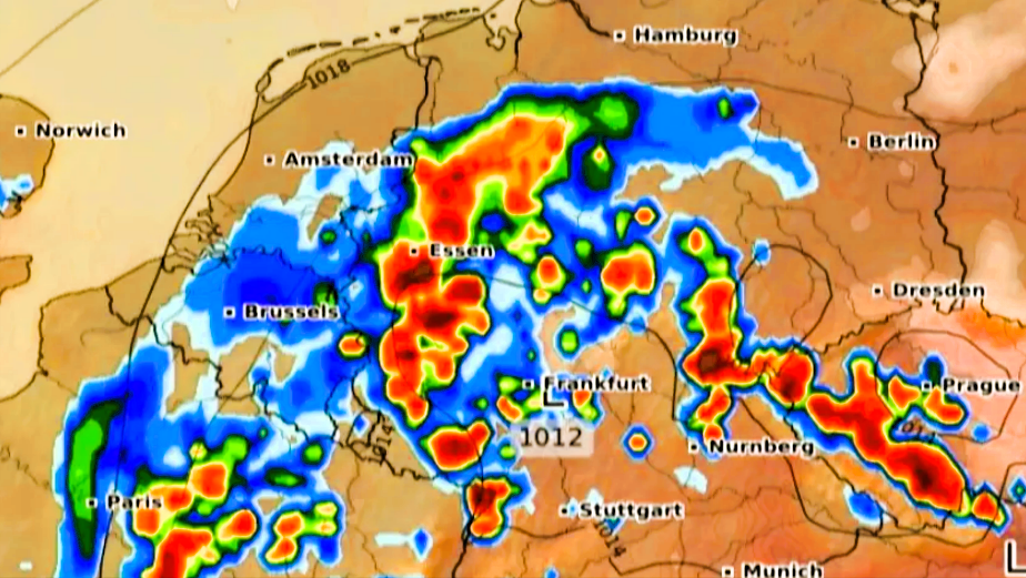 Amtliche Wetterwarnung für Donnerstag! Deutschland droht schwerstes Unwetter seit Jahren - auch Tornados möglich!