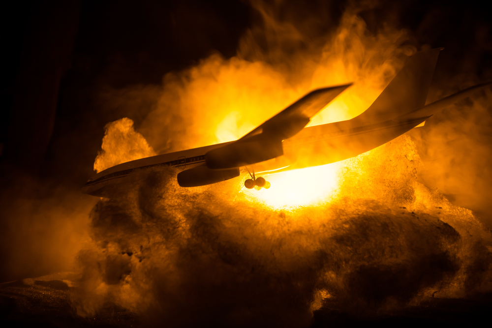 Flugzeug zerbricht über Bamberg! Rettungskräfte eilen zur Unfallstelle!