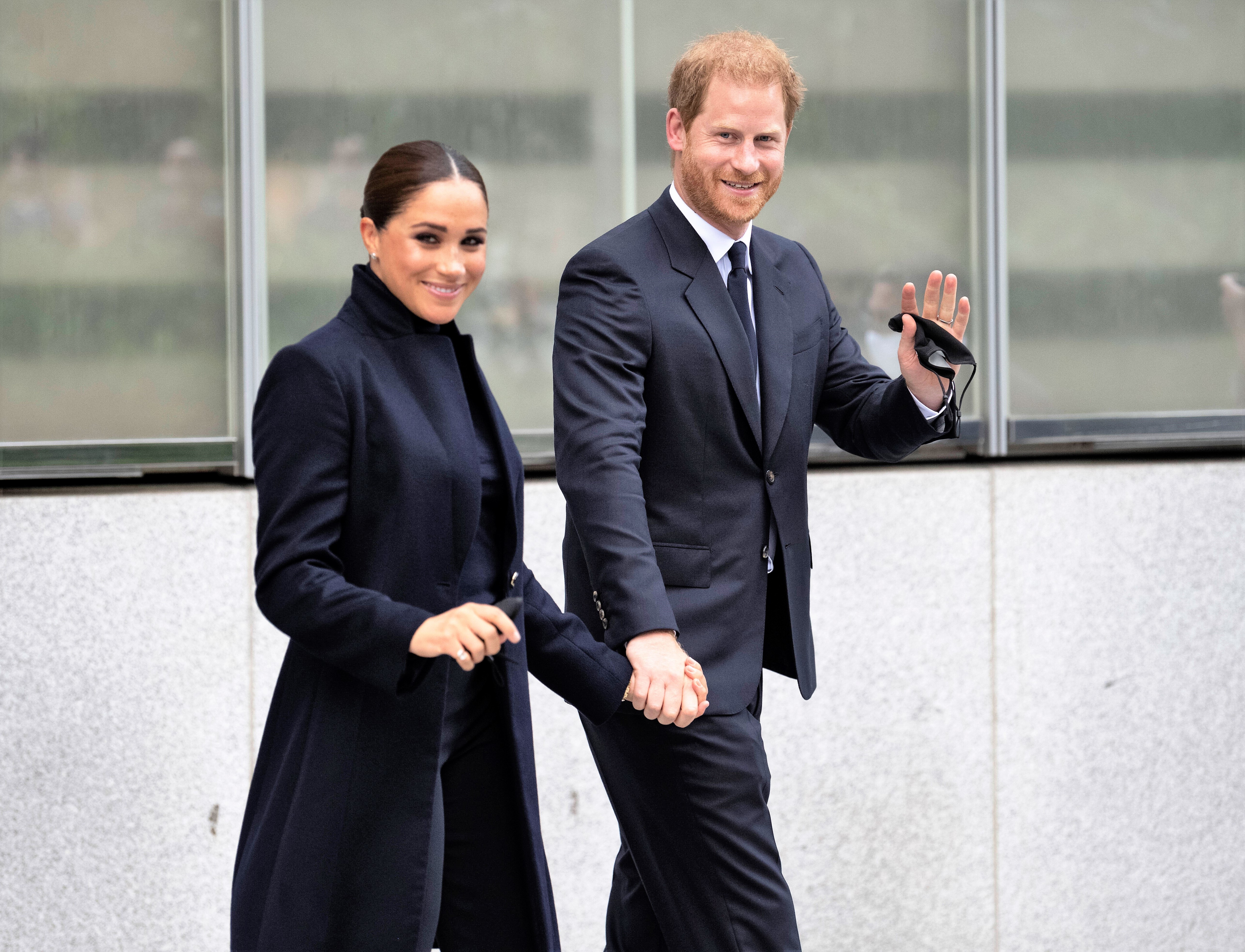 Meghan Spurlos verschwunden! Kein Lebenszeichen seit Wochen - hat es mit Harrys Biographie zu tun?