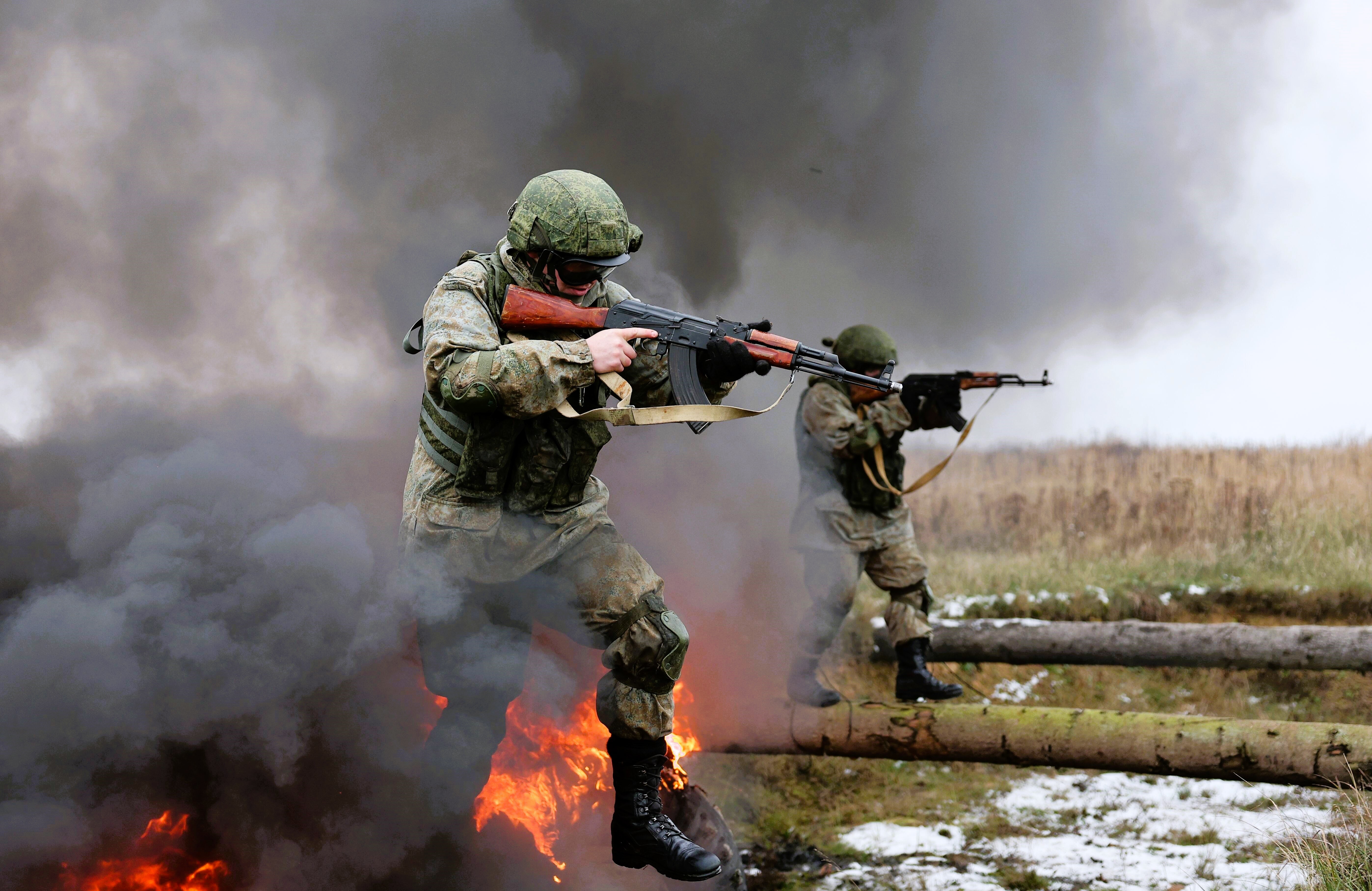 Putin fassungslos - seine Soldaten töten sich gegenseitig! Putins Truppen gehen aufeinander los!