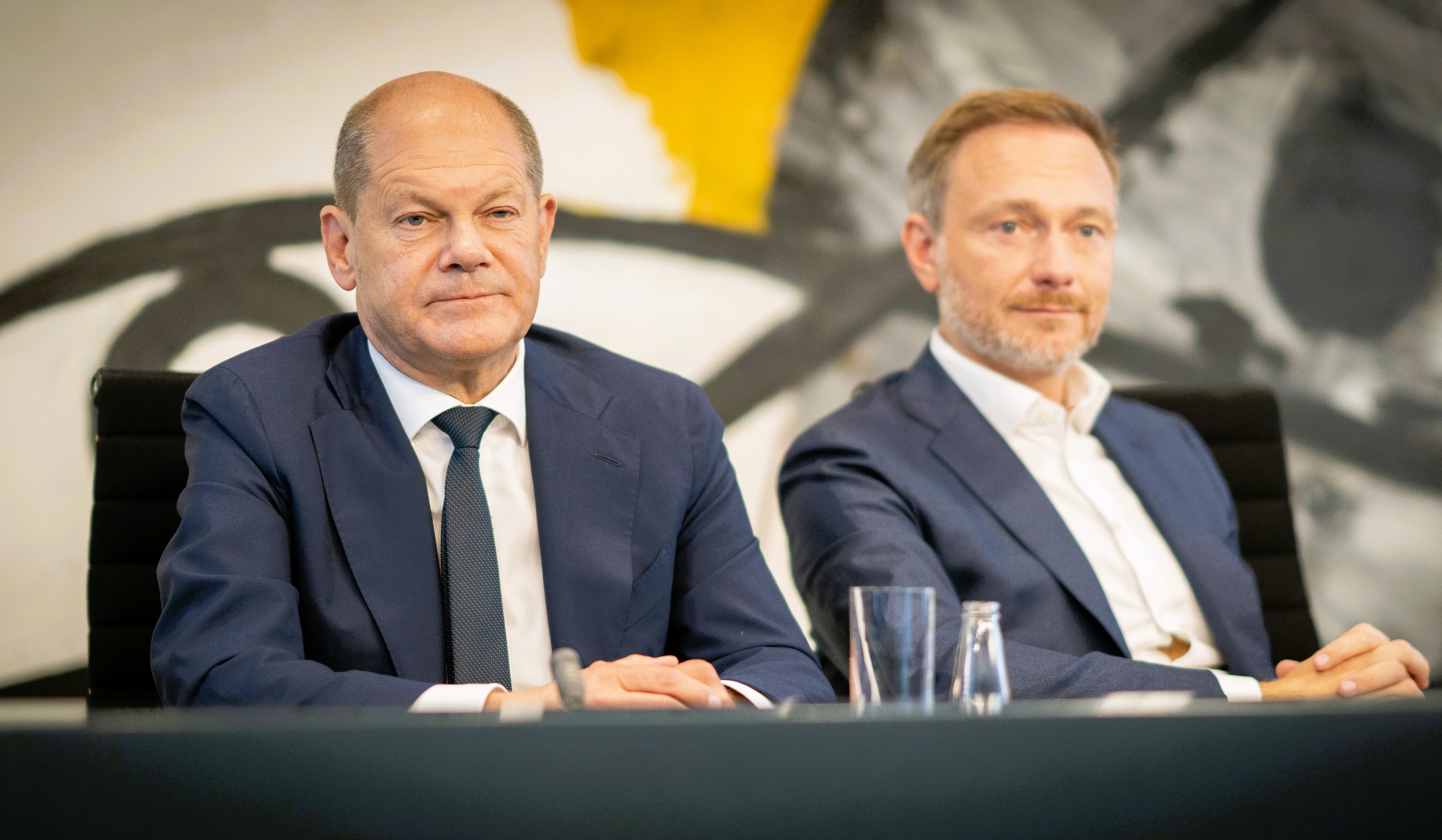 FDP unter 4%! Lässt Lindner die Ampel platzen? Steigen die Liberalen aus der Ampelregierung aus?