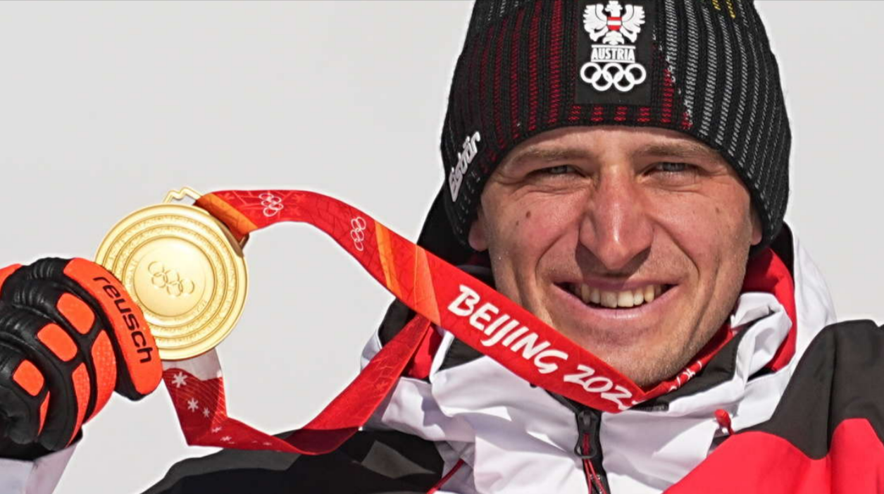 Festnahme! Olympia-Sieger randaliert bei Empfang in Hotel und wird von Polizei in Handschellen abgeführt